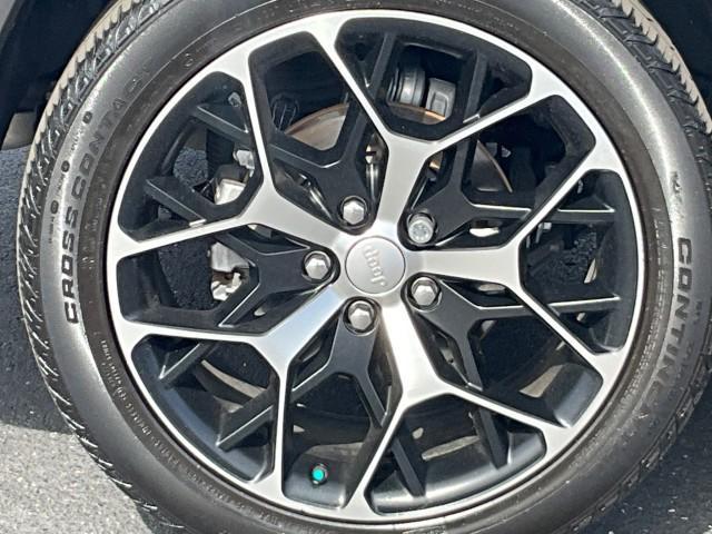 used 2022 Jeep Grand Cherokee car, priced at $37,480