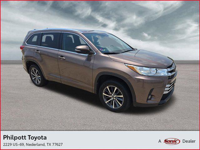 used 2017 Toyota Highlander car, priced at $24,698