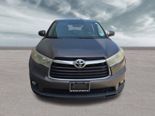 used 2014 Toyota Highlander car, priced at $10,999