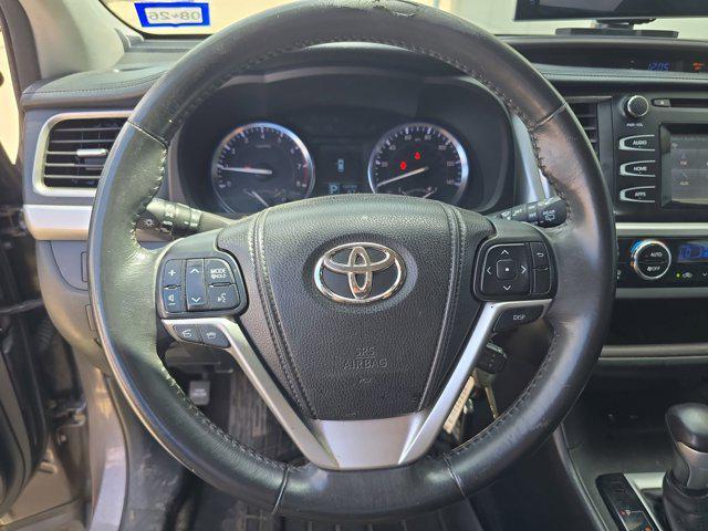 used 2014 Toyota Highlander car, priced at $10,999