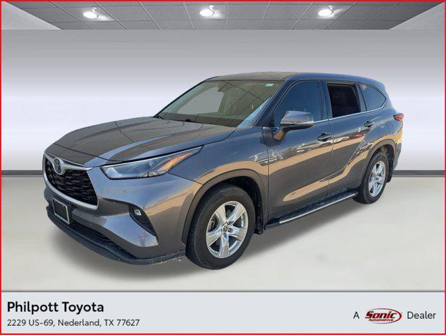 used 2022 Toyota Highlander car, priced at $24,496