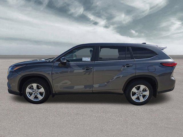 used 2023 Toyota Highlander car, priced at $33,498