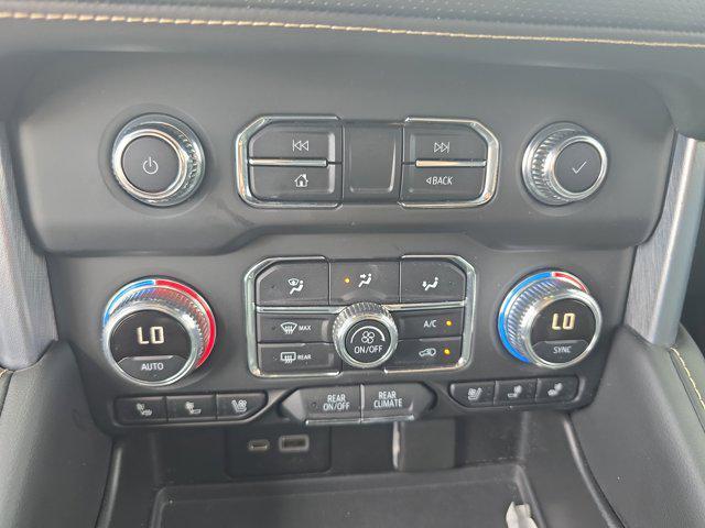 used 2021 GMC Yukon car, priced at $38,999