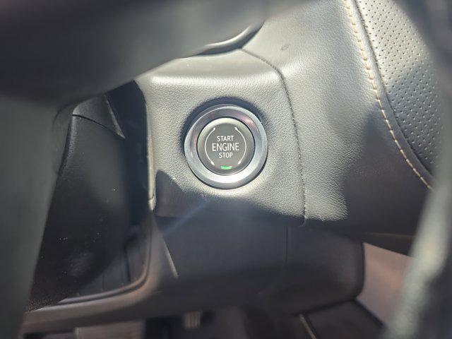 used 2021 GMC Yukon car, priced at $38,999