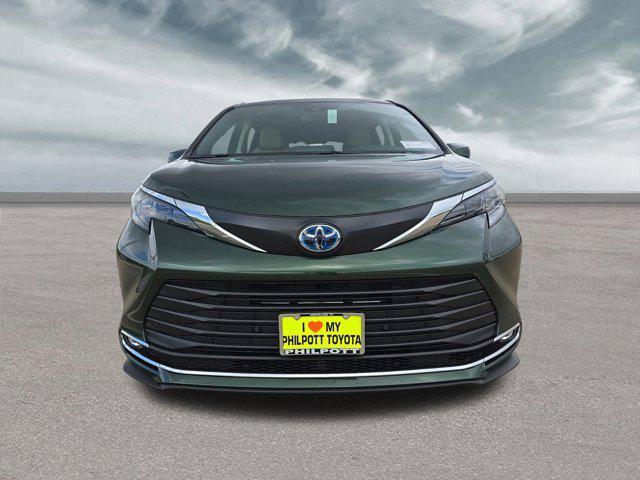 new 2024 Toyota Sienna car, priced at $46,251