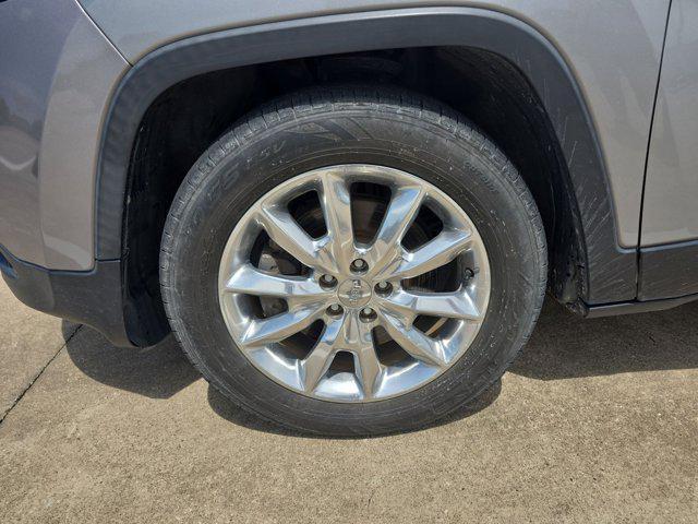 used 2015 Jeep Cherokee car, priced at $11,999