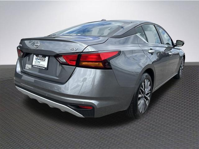 used 2023 Nissan Altima car, priced at $22,904