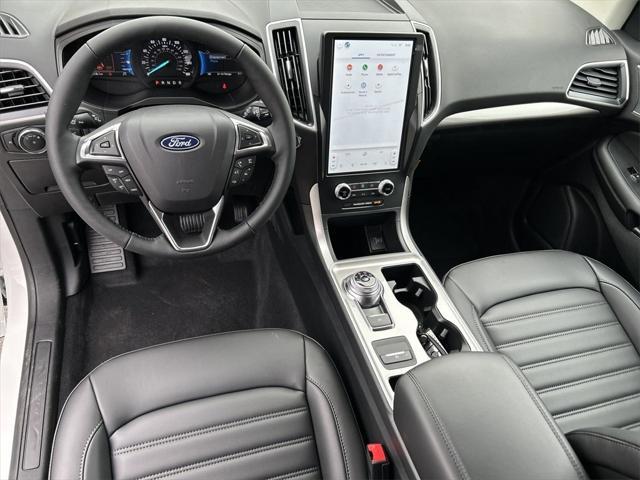 new 2024 Ford Edge car, priced at $40,928