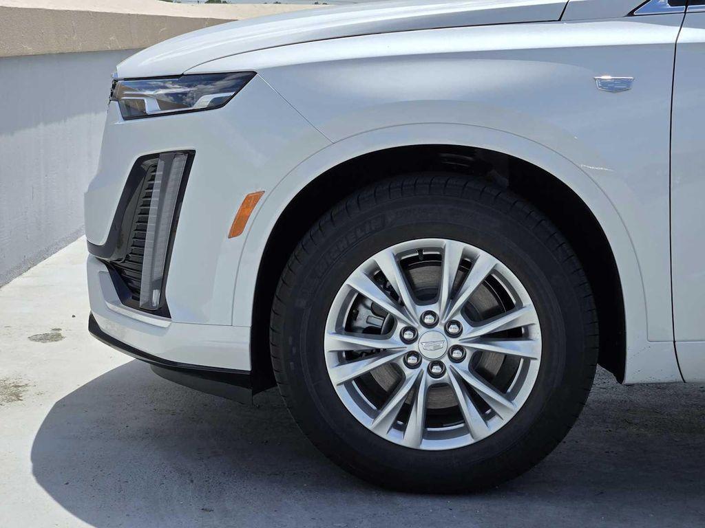 new 2025 Cadillac XT6 car, priced at $52,360