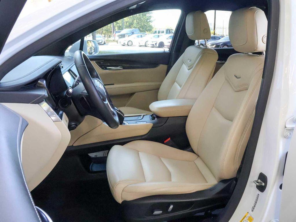 used 2019 Cadillac XT5 car, priced at $15,297