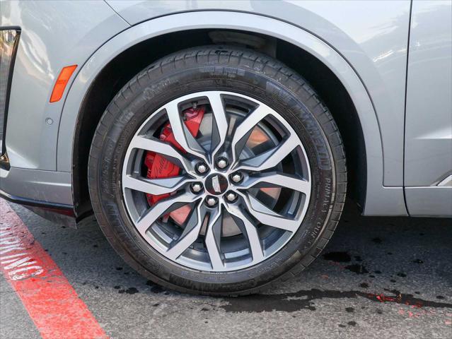used 2024 Cadillac XT6 car, priced at $52,679