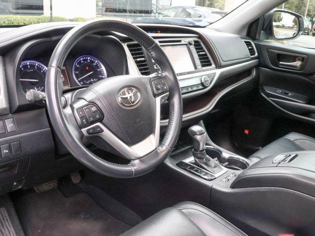 used 2019 Toyota Highlander car, priced at $25,999