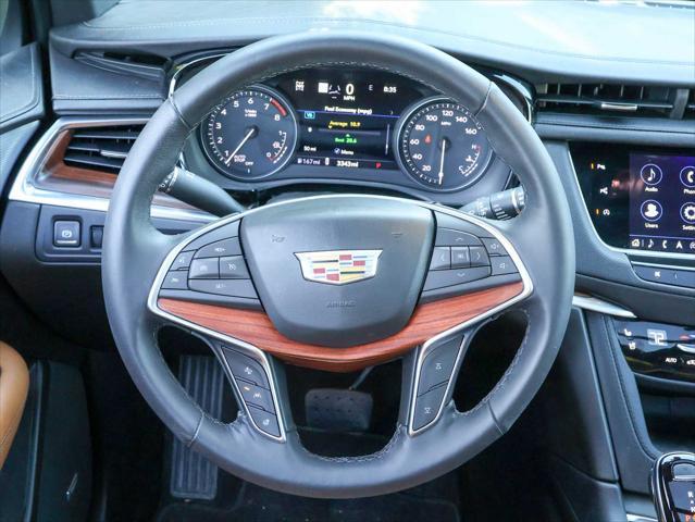 used 2025 Cadillac XT5 car, priced at $54,998