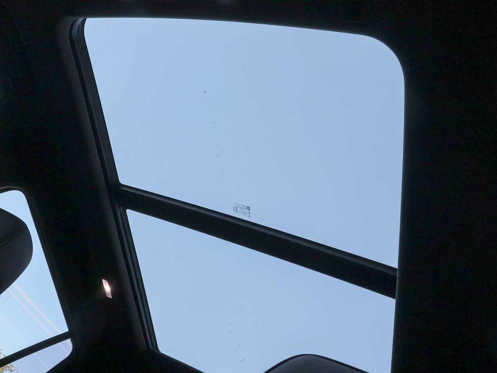 used 2021 GMC Yukon car, priced at $50,997