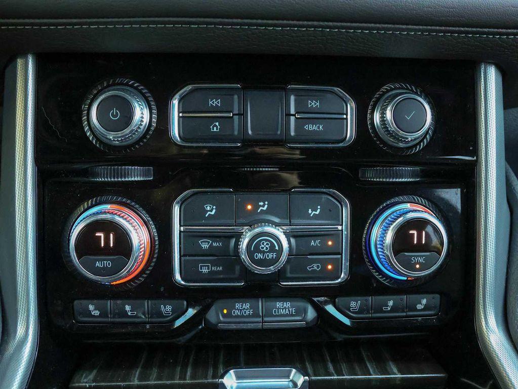 used 2021 GMC Yukon car, priced at $50,997