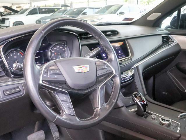 used 2022 Cadillac XT5 car, priced at $31,499