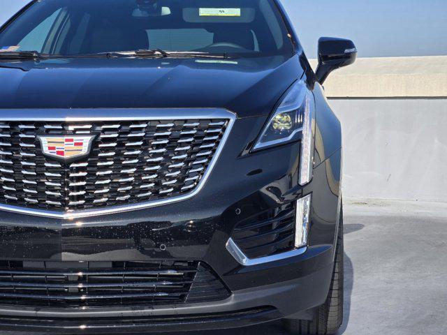 new 2025 Cadillac XT5 car, priced at $46,525