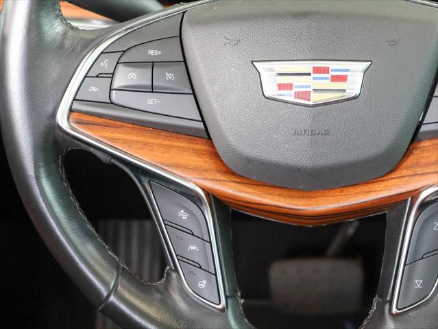 used 2022 Cadillac XT5 car, priced at $35,991