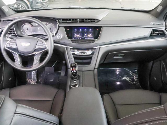 used 2025 Cadillac XT5 car, priced at $46,685