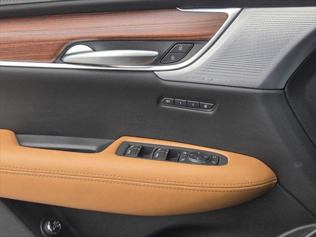 new 2025 Cadillac XT5 car, priced at $56,400