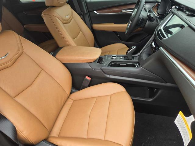 new 2025 Cadillac XT5 car, priced at $56,400