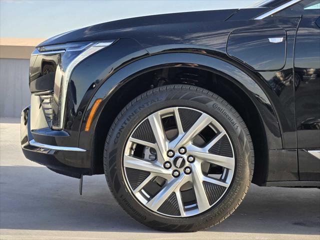 new 2025 Cadillac OPTIQ car, priced at $54,689
