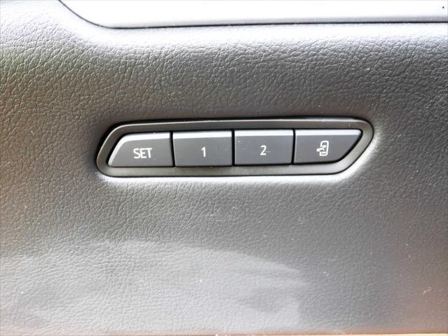 used 2022 Cadillac XT5 car, priced at $28,998