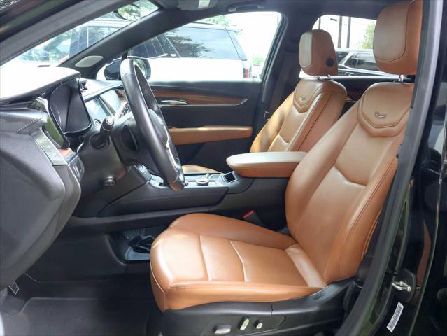 used 2022 Cadillac XT5 car, priced at $28,998