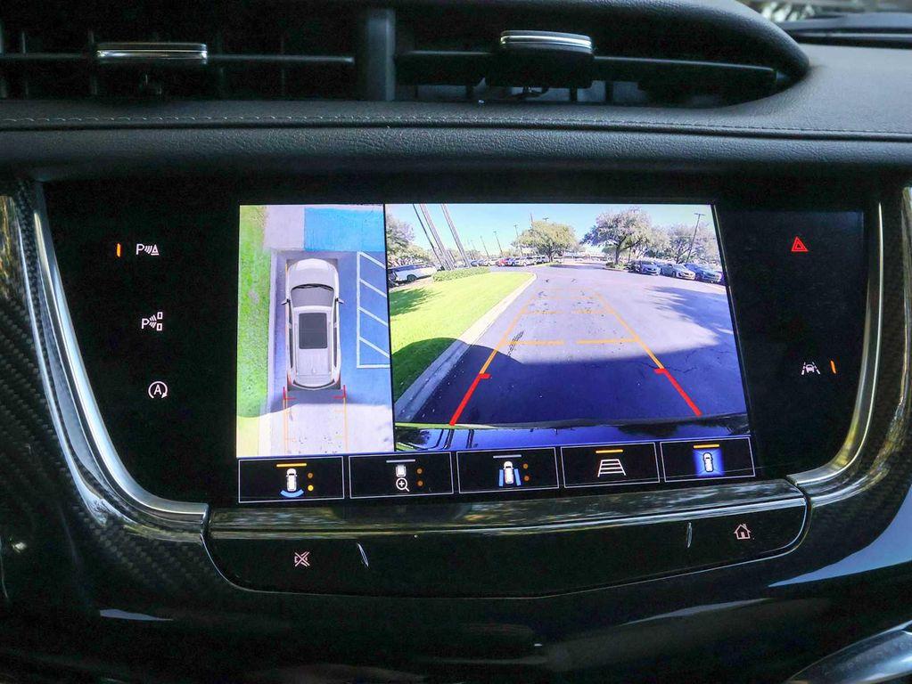 used 2024 Cadillac XT6 car, priced at $51,898