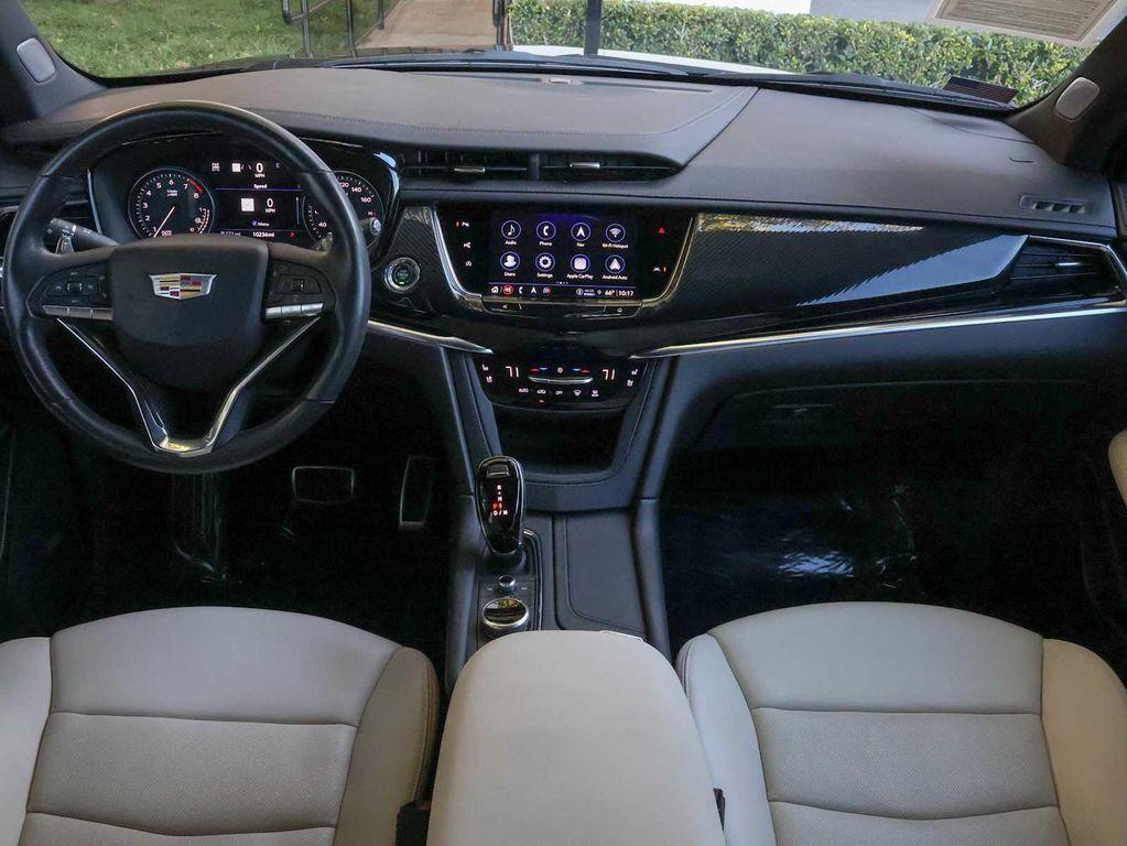 used 2024 Cadillac XT6 car, priced at $51,898