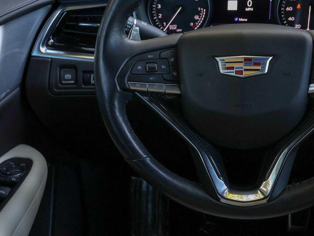 used 2024 Cadillac XT6 car, priced at $51,898