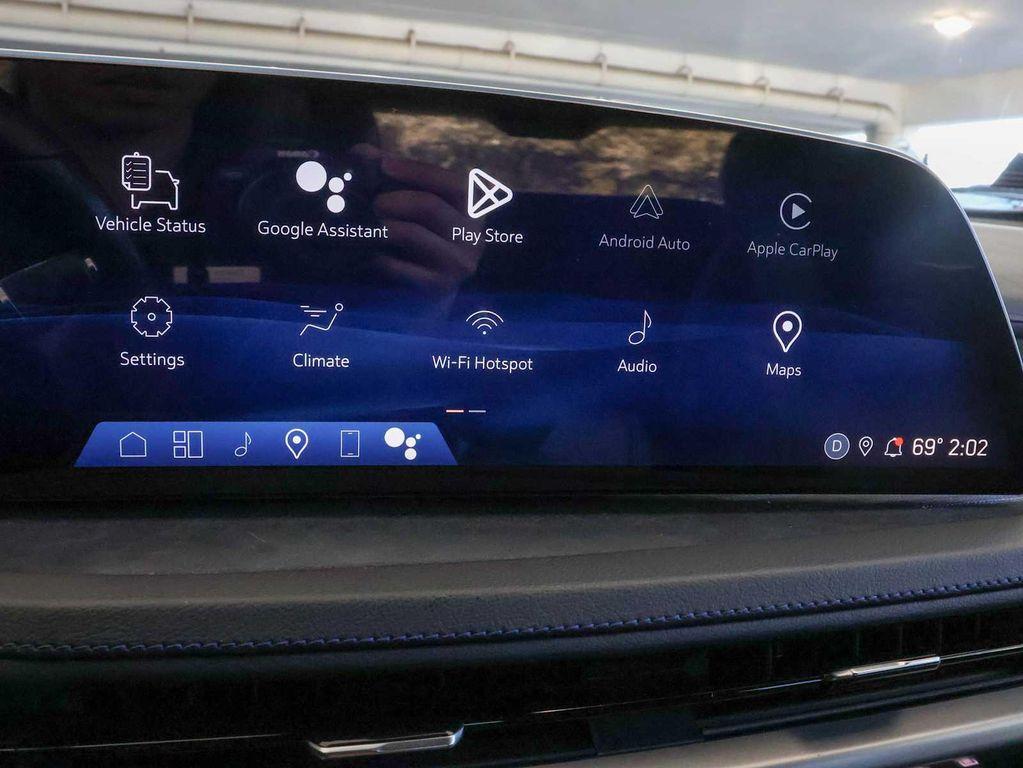 used 2024 Cadillac XT4 car, priced at $35,889