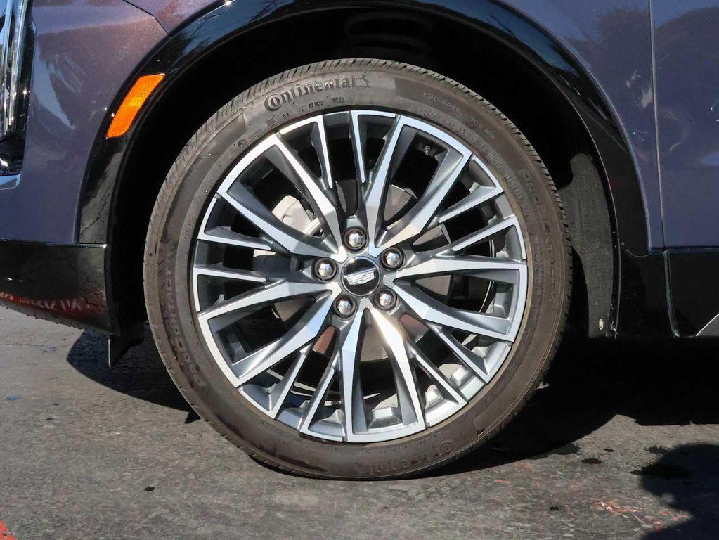 used 2024 Cadillac XT4 car, priced at $35,889