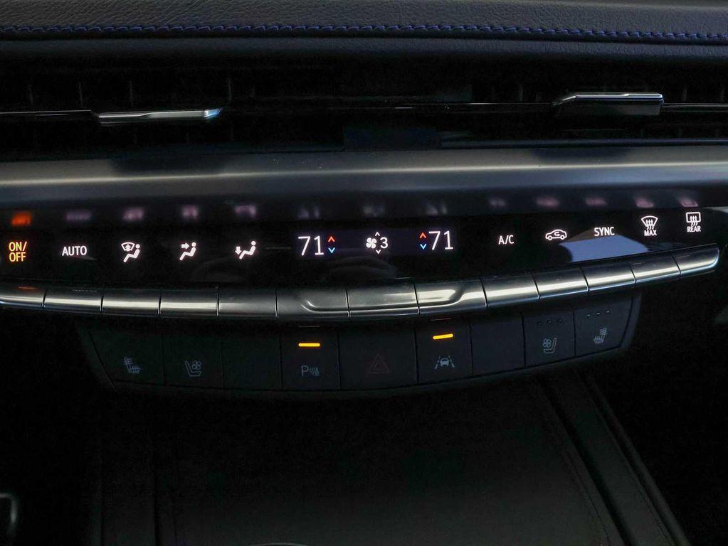 used 2024 Cadillac XT4 car, priced at $35,889