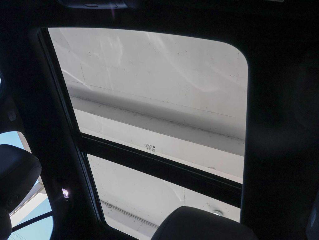 used 2024 Cadillac XT4 car, priced at $35,889