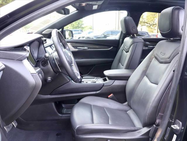 used 2022 Cadillac XT5 car, priced at $37,990