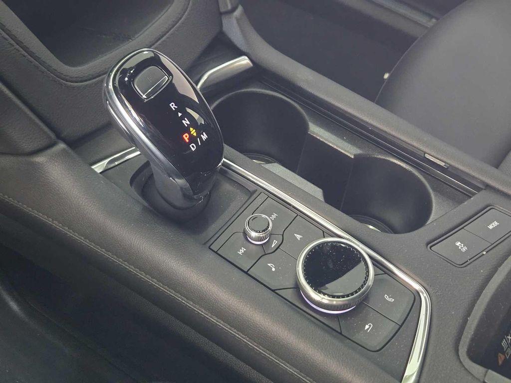 new 2025 Cadillac XT5 car, priced at $54,990