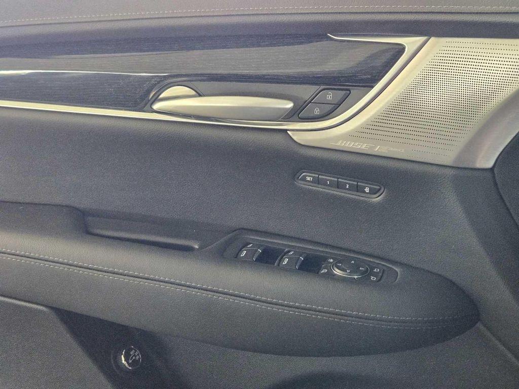 new 2025 Cadillac XT5 car, priced at $54,990