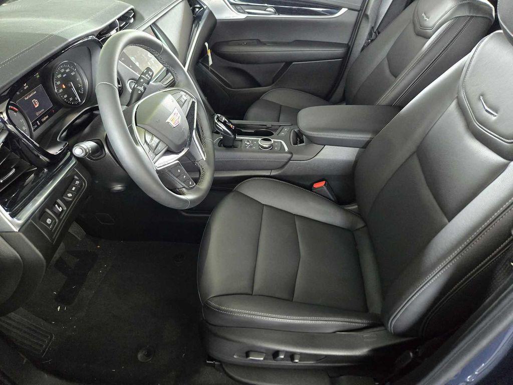 new 2025 Cadillac XT5 car, priced at $54,990