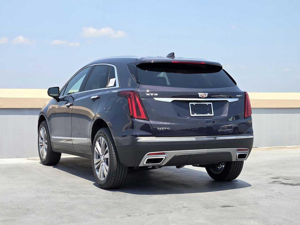new 2025 Cadillac XT5 car, priced at $54,990