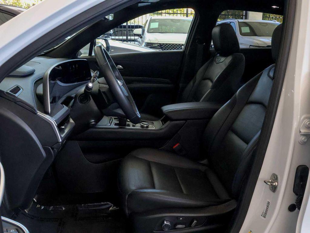 used 2024 Cadillac XT4 car, priced at $39,997