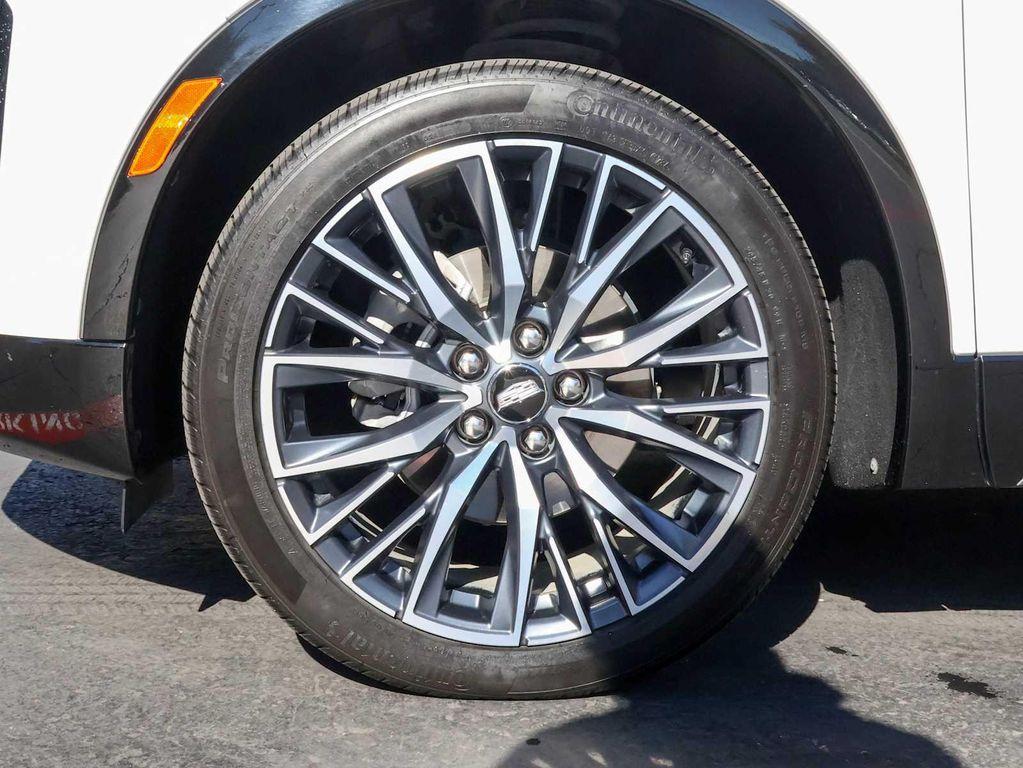 used 2024 Cadillac XT4 car, priced at $39,997