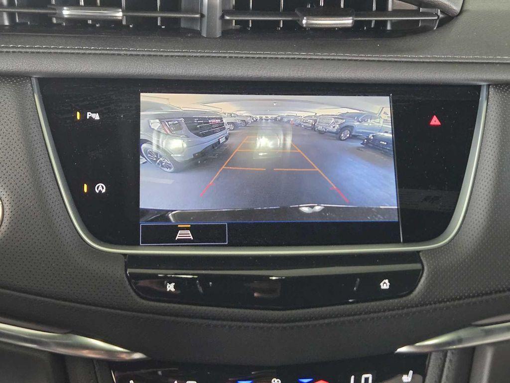 new 2025 Cadillac XT5 car, priced at $47,315