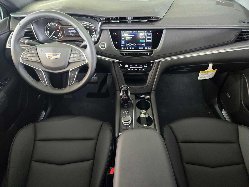 new 2025 Cadillac XT5 car, priced at $47,315