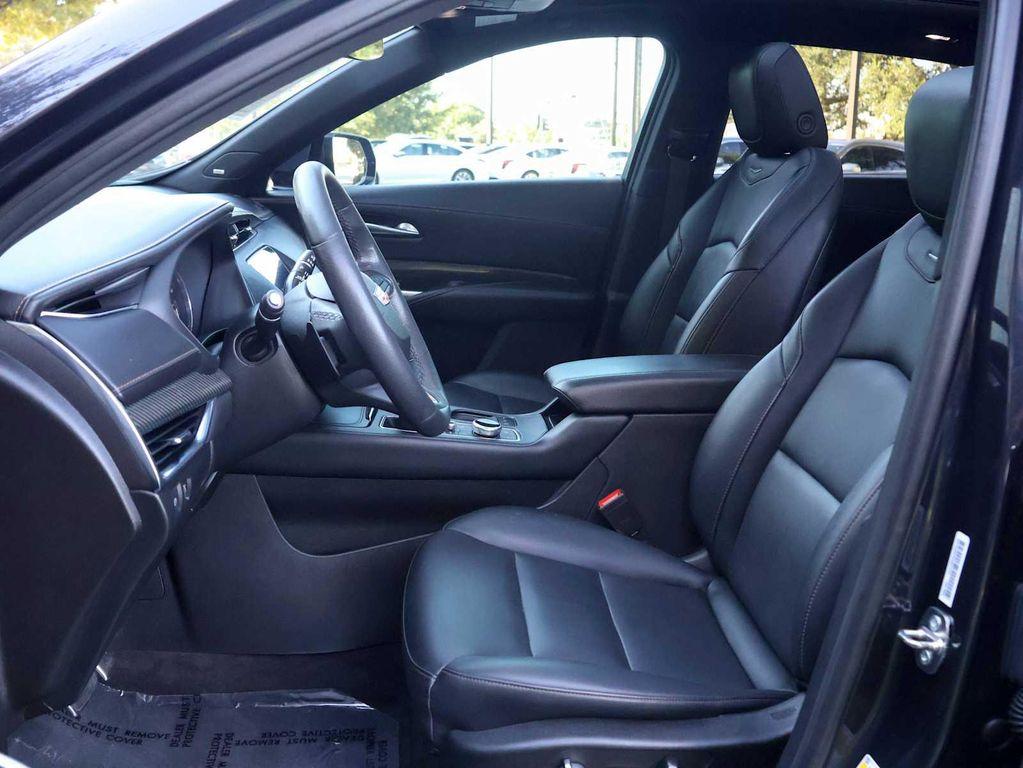 used 2023 Cadillac XT4 car, priced at $27,998