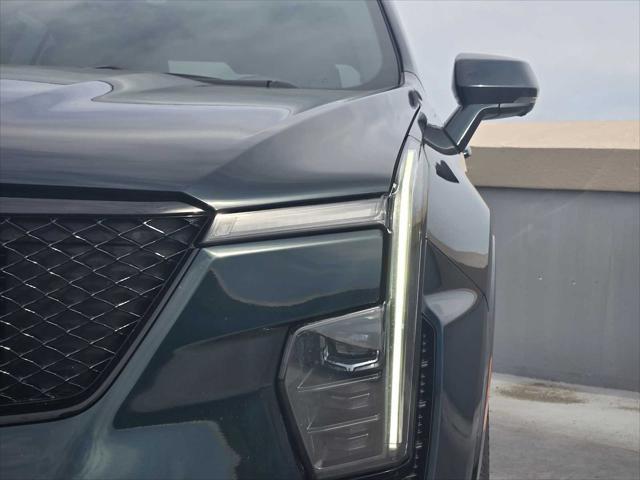 new 2025 Cadillac XT4 car, priced at $43,415