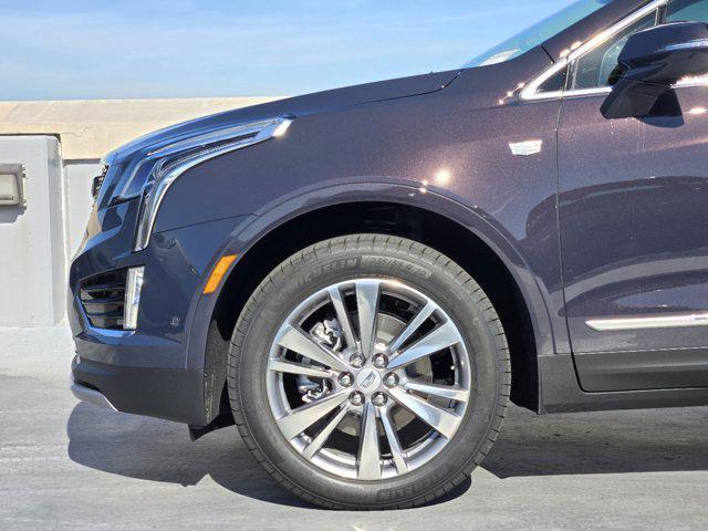 new 2025 Cadillac XT5 car, priced at $56,090