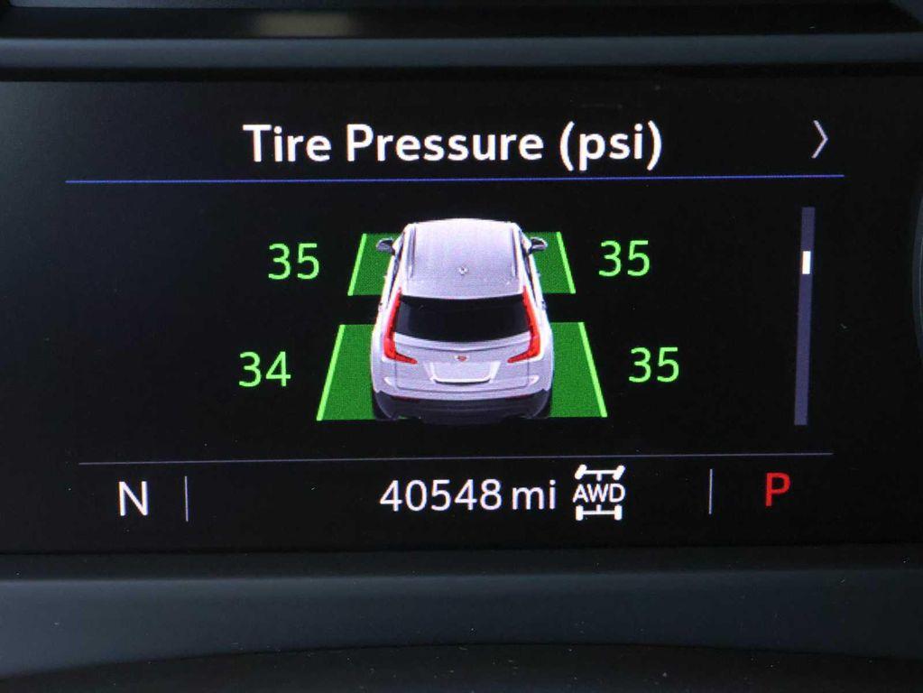 used 2023 Cadillac XT4 car, priced at $28,997