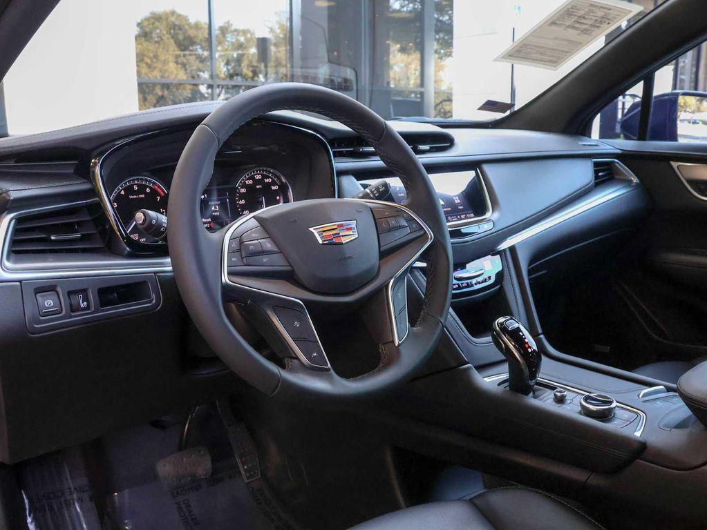 used 2024 Cadillac XT5 car, priced at $36,497