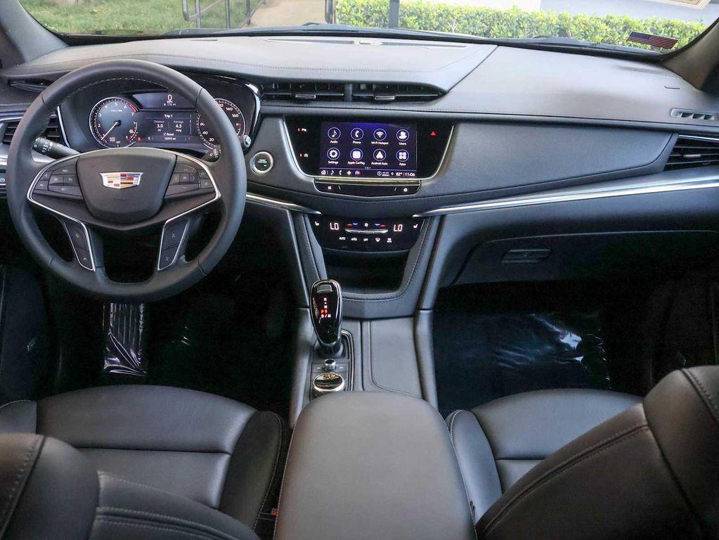 used 2024 Cadillac XT5 car, priced at $36,497